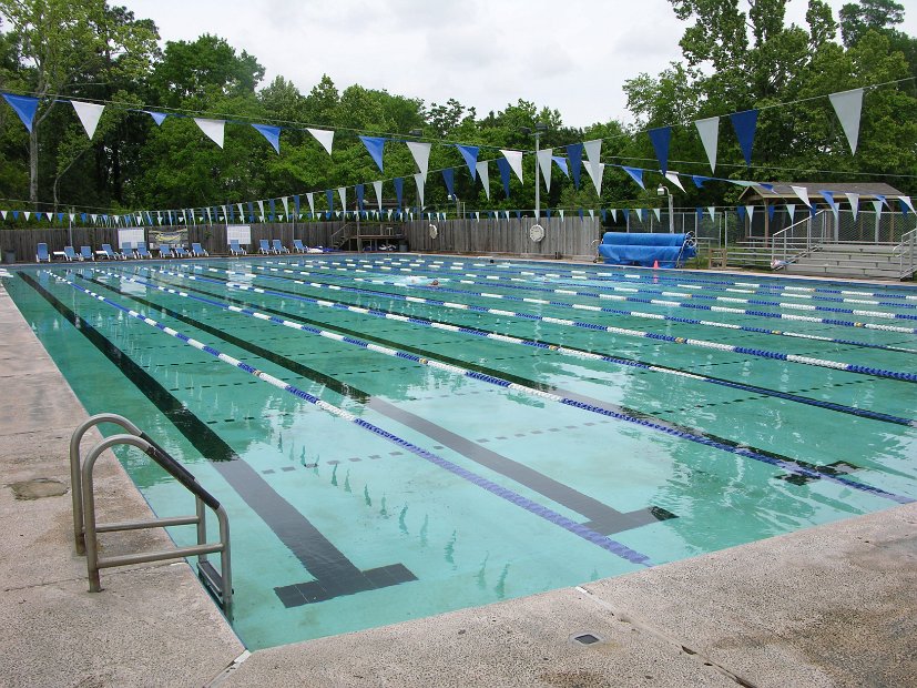 Dad's Club 50 meter olympic pool and childrens pool 1006 Voss Road (24)